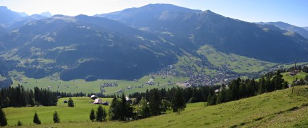 Looking down to Lenk