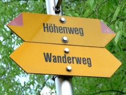 H&ouml;henweg signpost